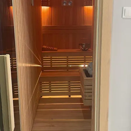 2 * Isztambul